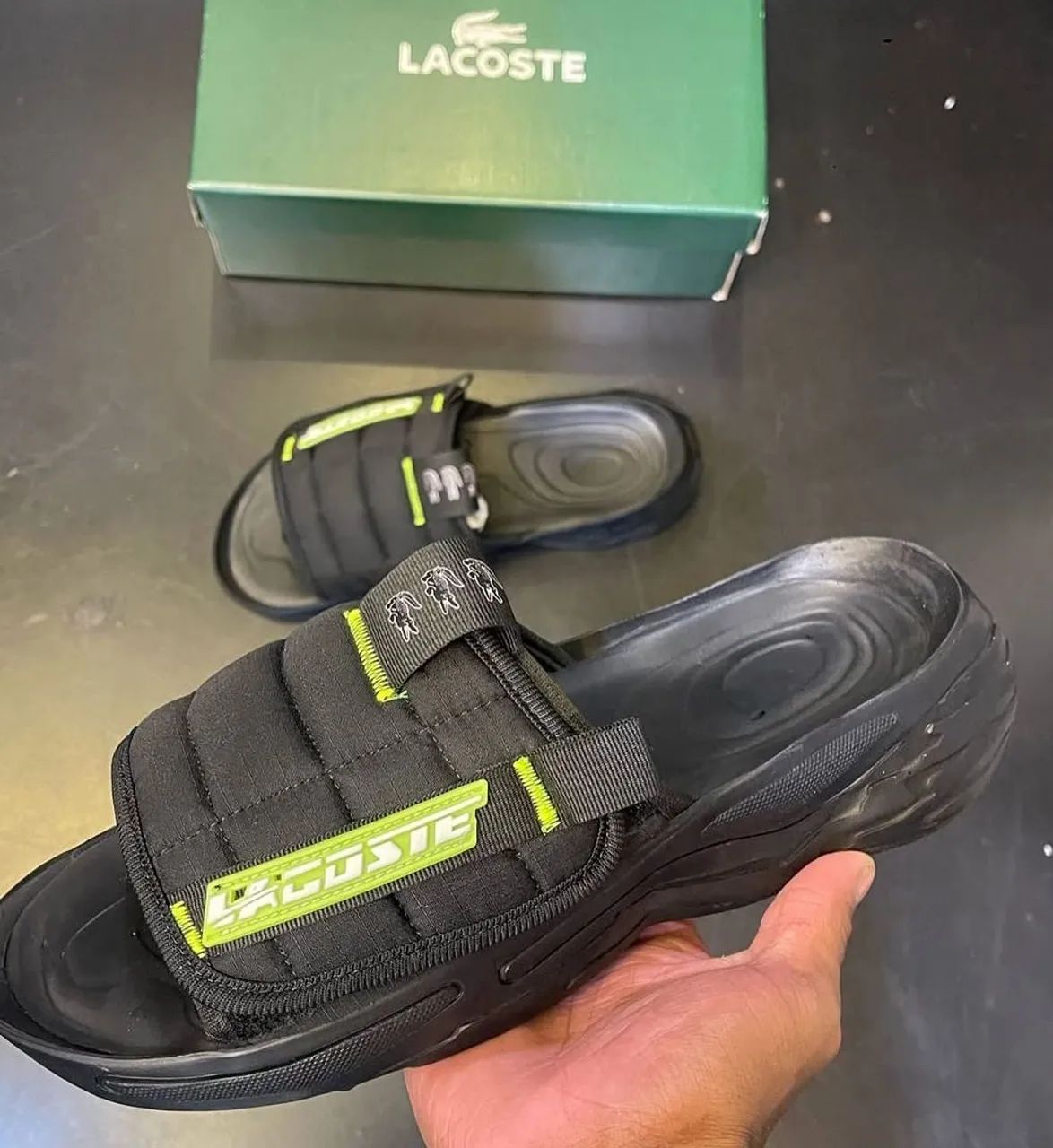 Chinelo slide premium Lacoste Preto ou bege 