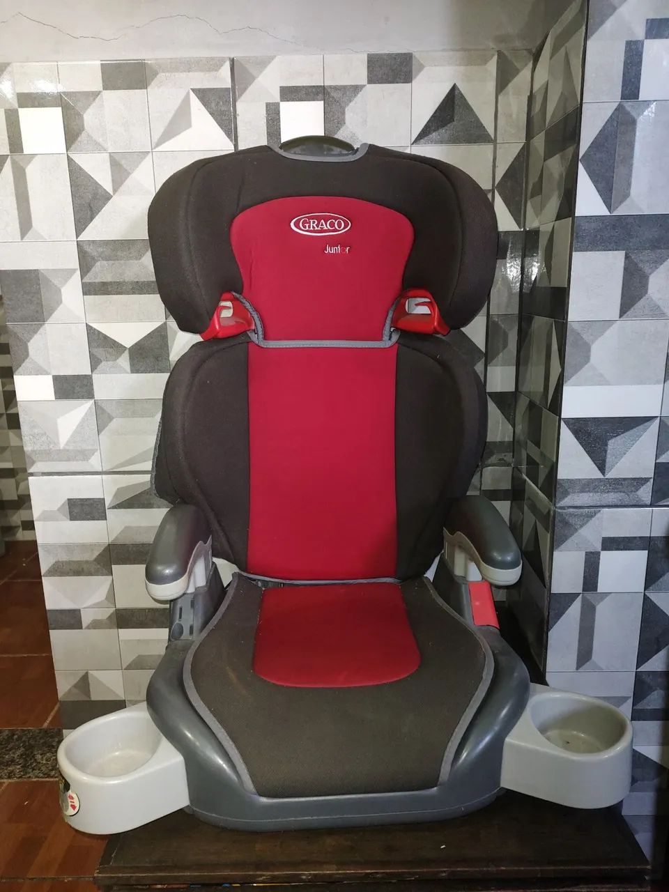 Cadeira Infantil Graco Junior. Assento de elevação 