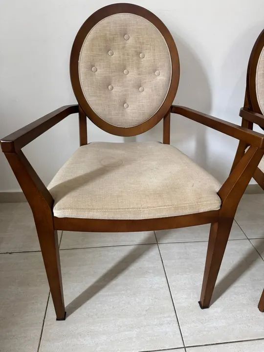 Poltrona medalhão em madeira - Foto 4