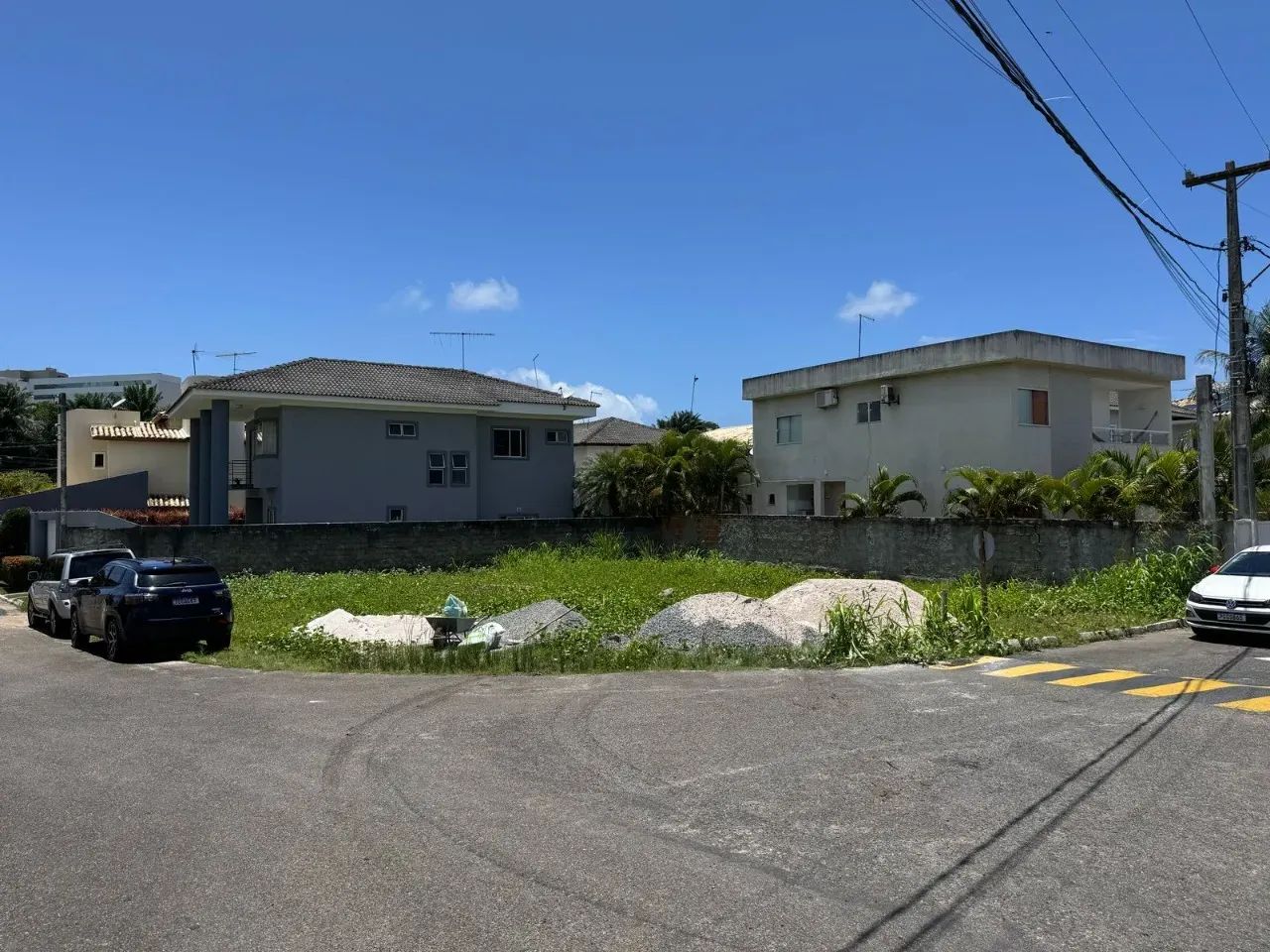 TERRENO RESIDENCIAL em LAURO DE FREITAS - BA, PORTÃO