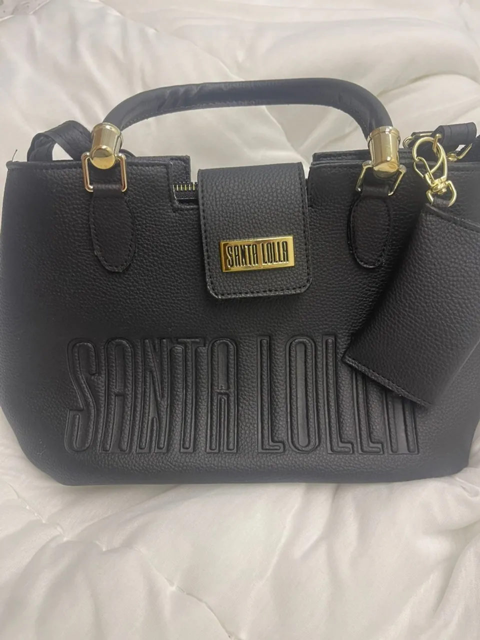 Bolsa Santa Lolla Preta com Detalhes Dourados - Nova!