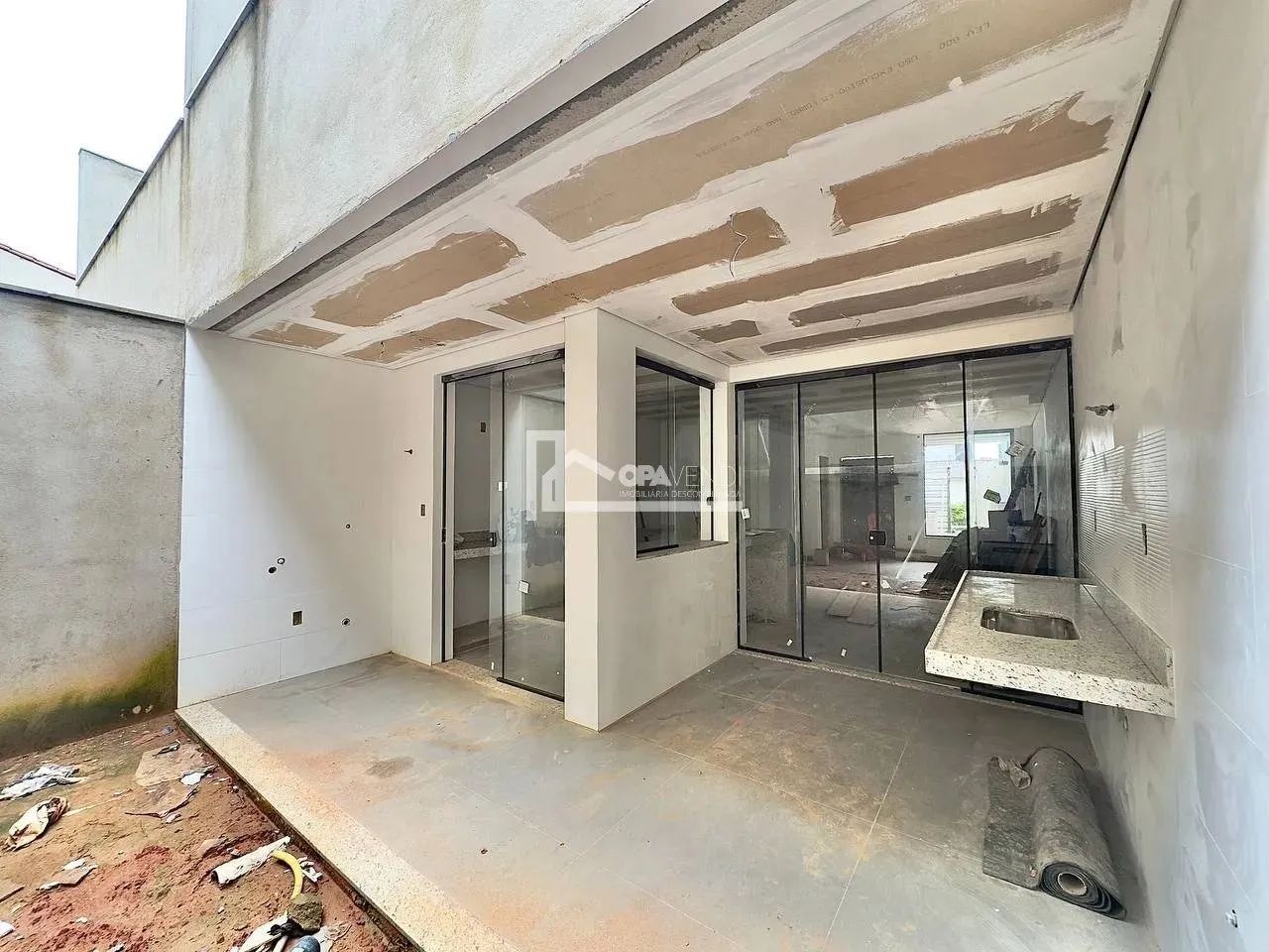Casa com 3 Quartos à Venda, Santa Rosa, próximo à Rua Izabel Bueno - Foto 3