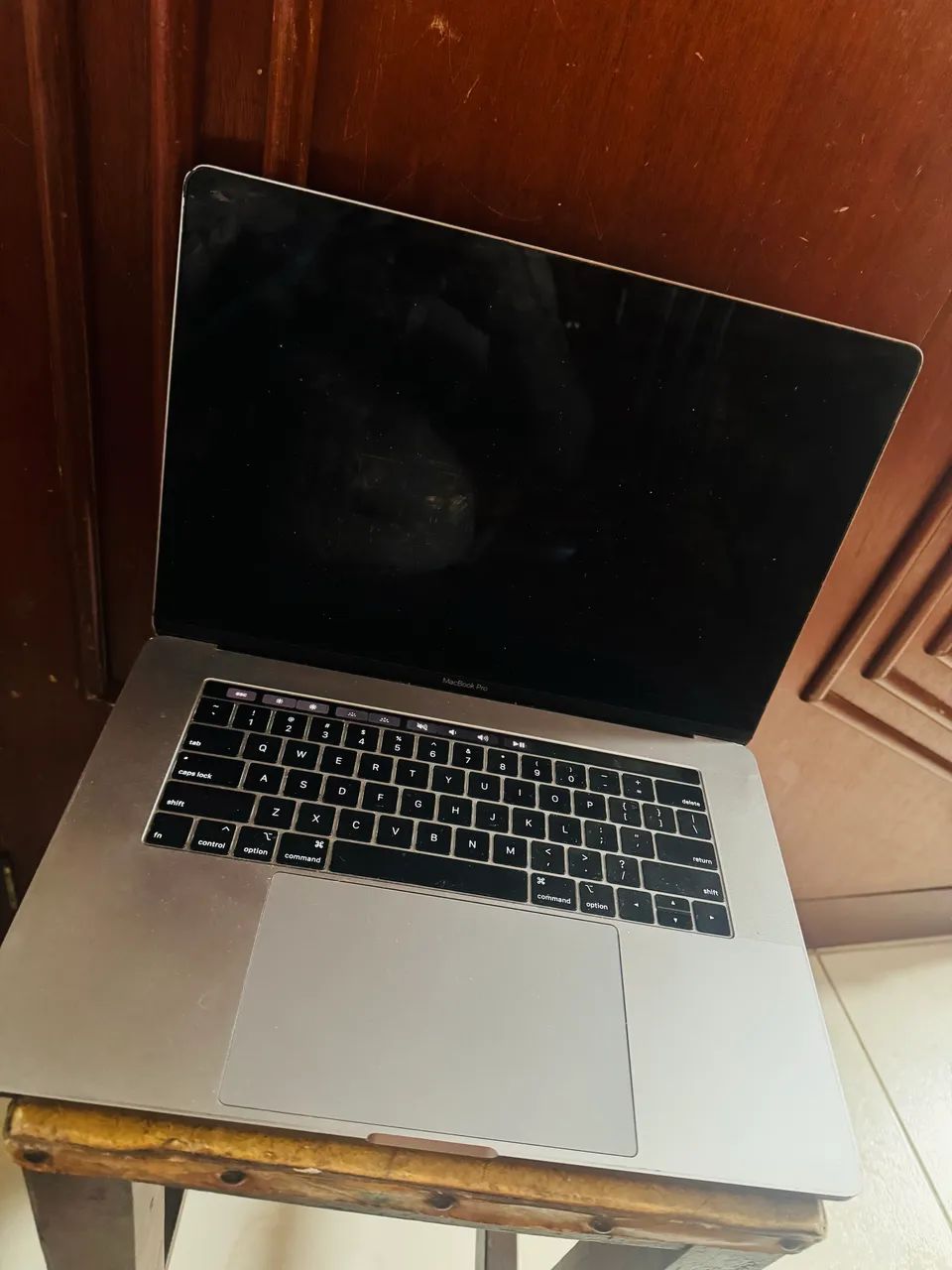 MacBook Pro 15? (2018) | i7 6-Core | 16GB | SSD 256GB | Touch Bar