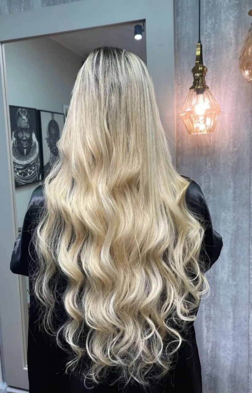 Cabelo loiro bege longo 