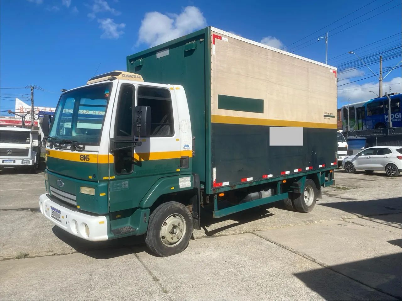 Ford Cargo 816 sider com plataforma