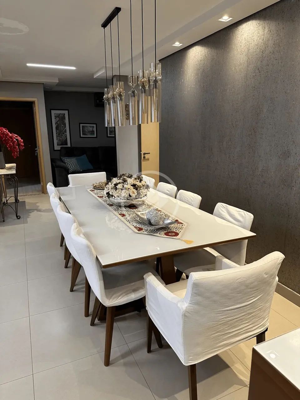 Lindo apartamento de 155m2, 3 suítes, sala para 2 ambientes, sala de TV, cozinha completa  - Foto 2