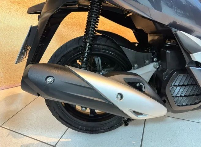 Honda PCX/150 na cor Cinza - Foto 5