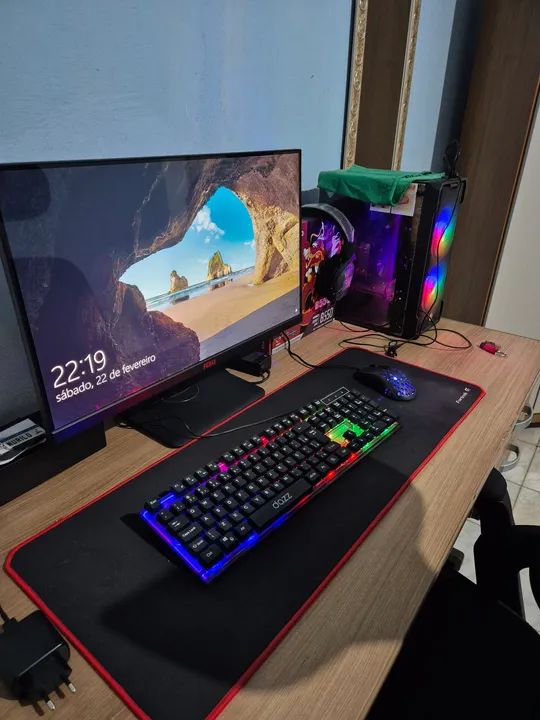 PC Incrível Completo à venda(CPU, MONITOR E FONE)