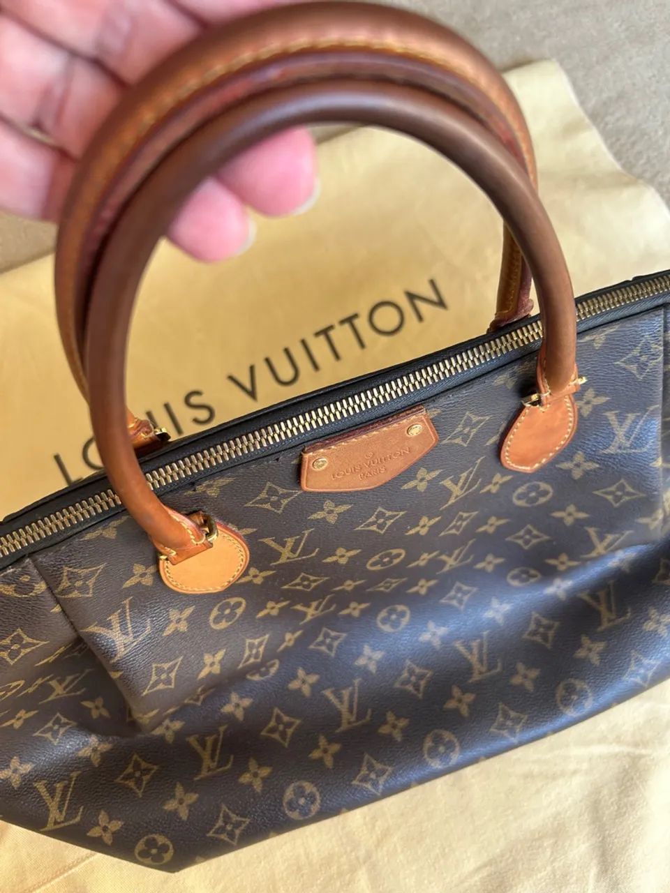 Bolsa Louis Vuitton Modelo Turenne Canvas Monograma ORIGINAL - Foto 3