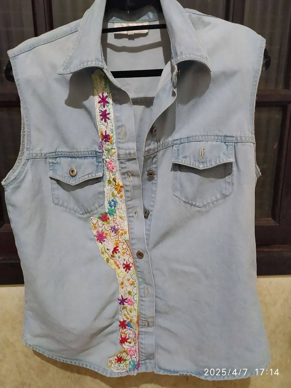Colete Jeans Bordado .... - Foto 3