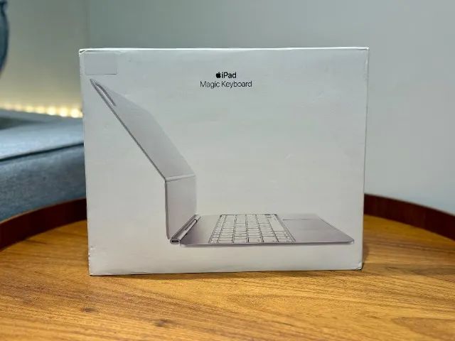 Magic Keyboard Apple iPad Pro 13 Polegadas Branco - Novo/Lacrado - Parcelamos até 21X