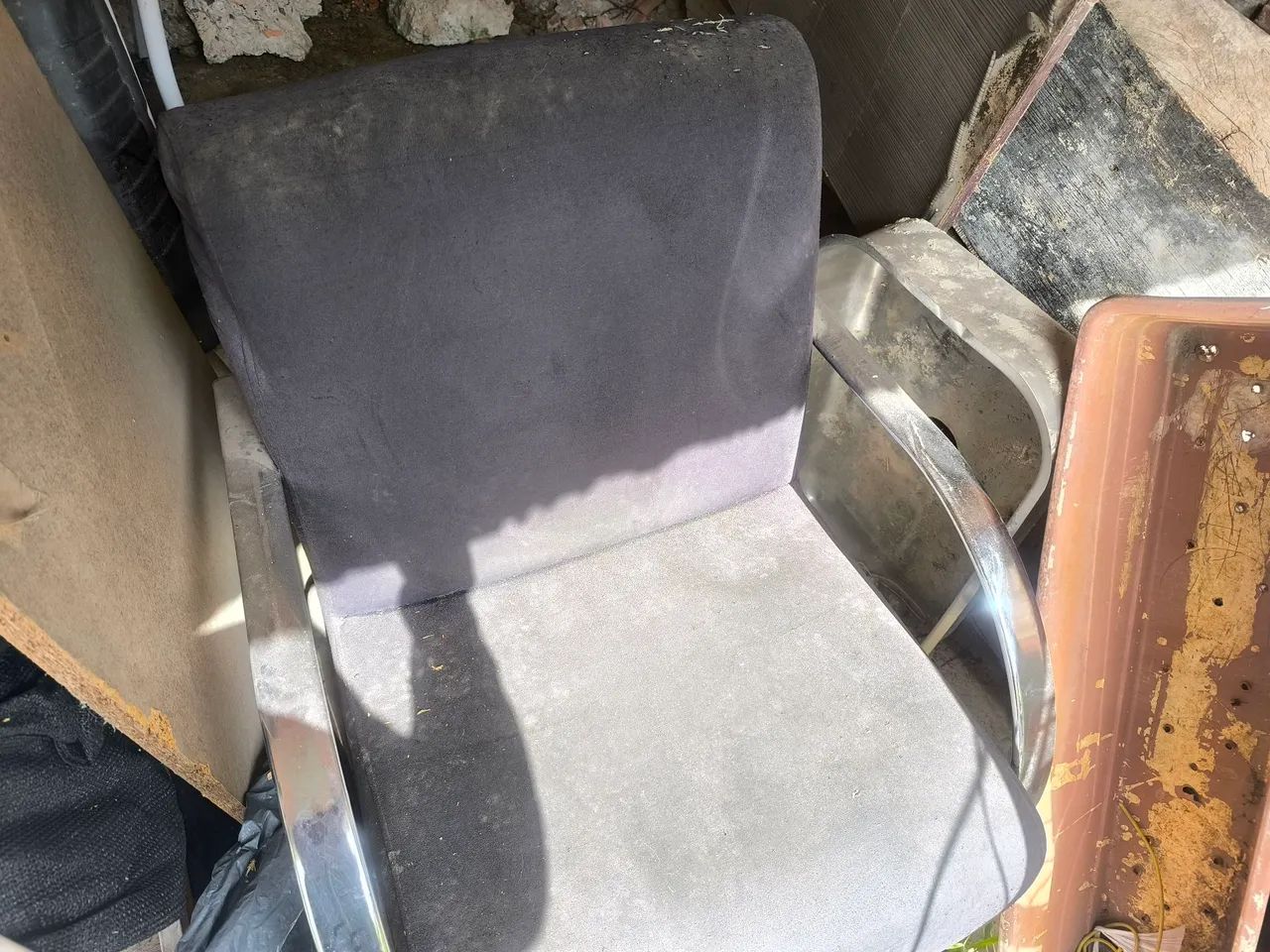 Cadeiras64842111297411122