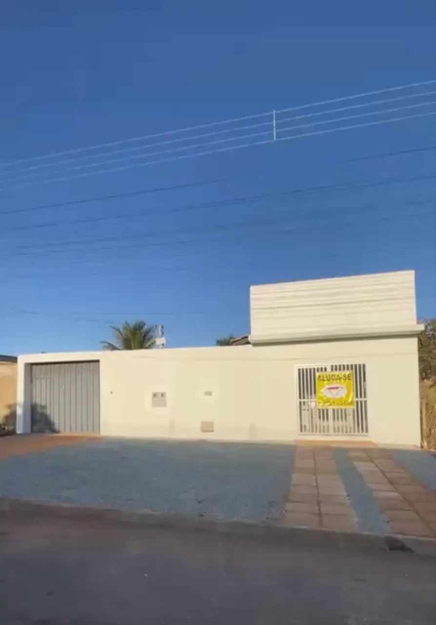 Duas casas e loja num lote de 390 m2 a venda 