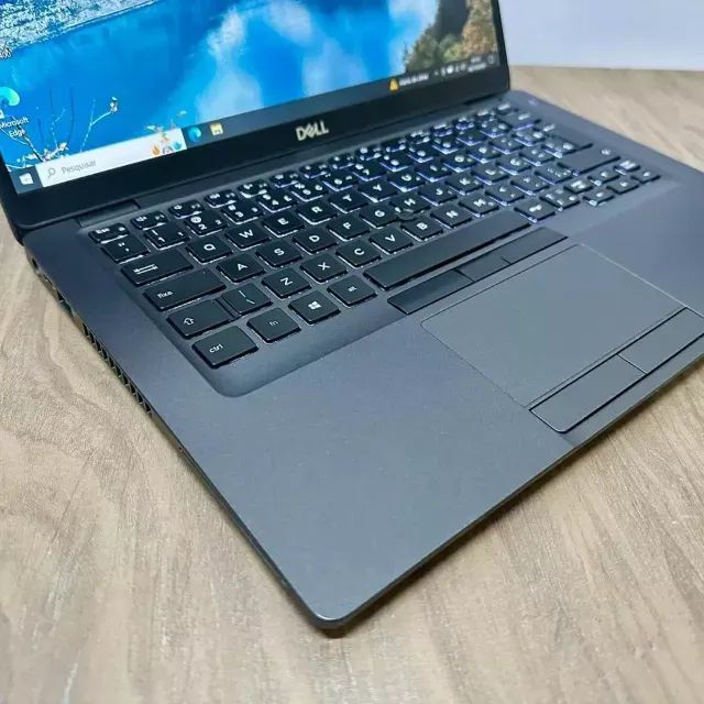 Notebook Dell Turbinado - Intel Core i7 8th /8gb ram / 256gb SSD / Tec. retroiluminado - Foto 2