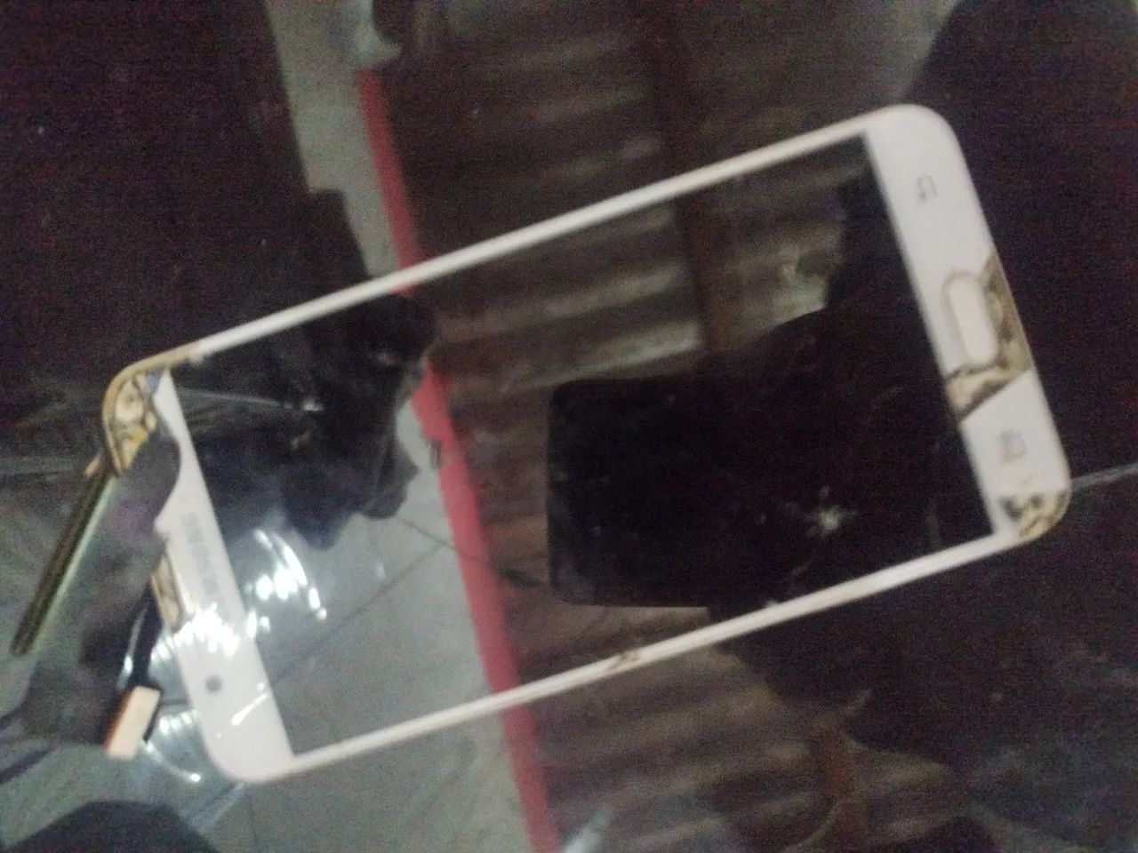 Samsung com tela danificada