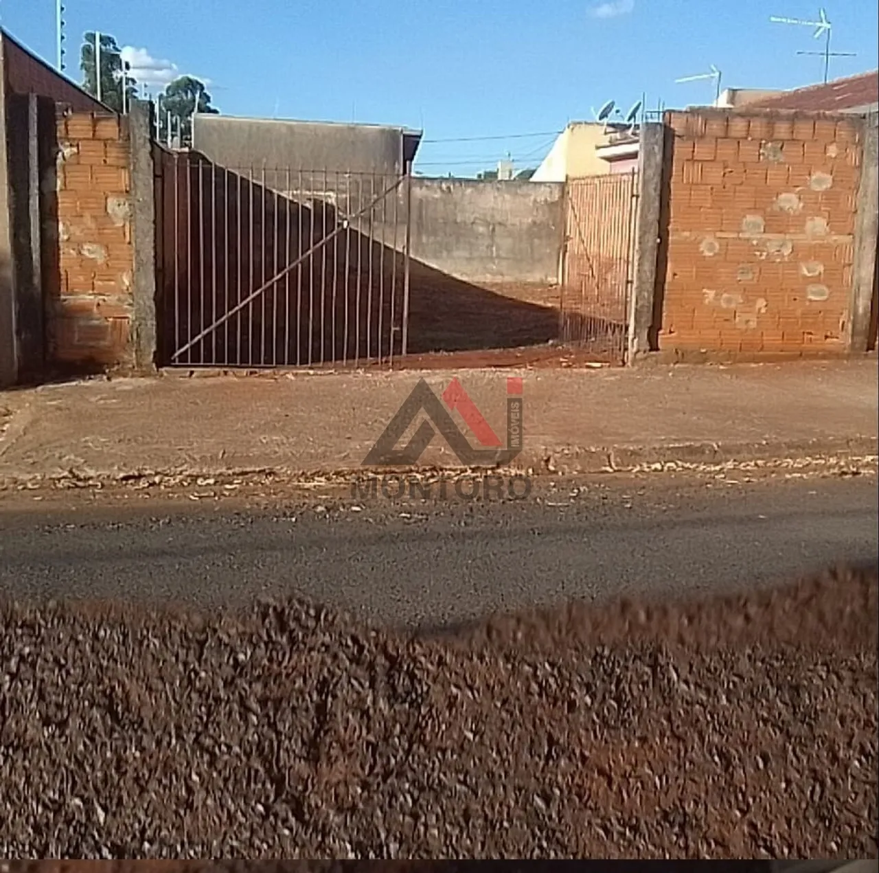 Venda de Terreno / Padrão na cidade de Araraquara