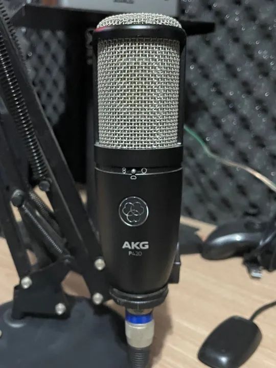 Microfone Consensador AKG P420