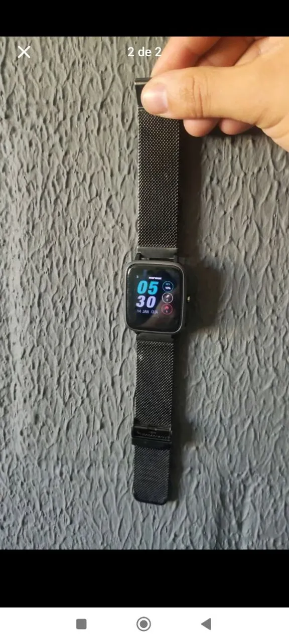 Smartwatch preto com pulseira de aço Mormai Life