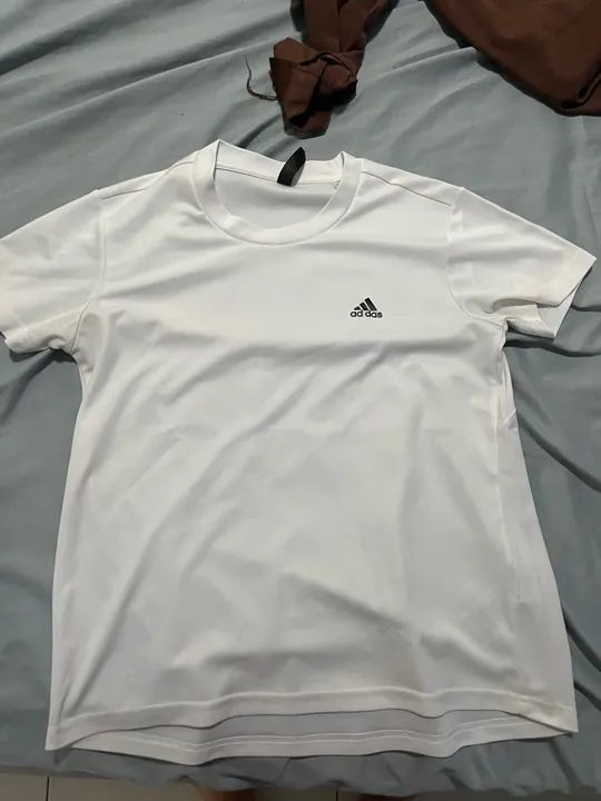 Camiseta Adidas branca P - Foto 2