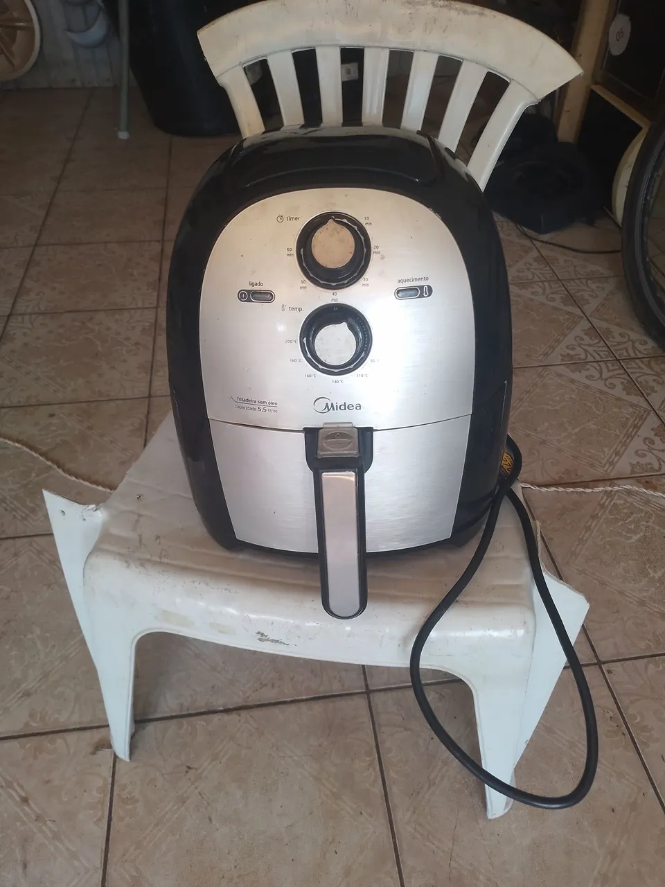 Fritadeira sem Óleo Midea 5.5L