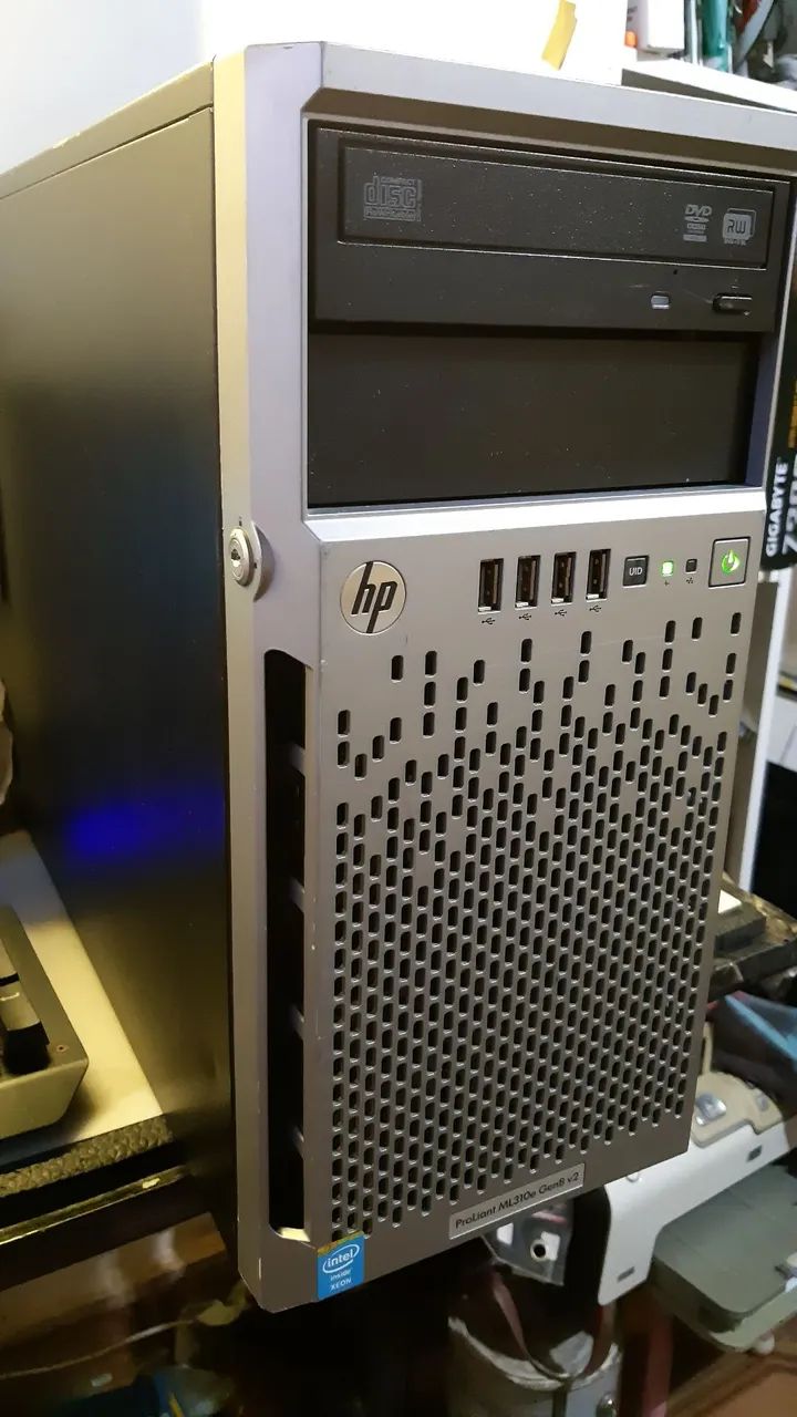 Servidor HP Proliant ML310e Gen8 V2 Intel Xeon E3-1220v2 3.1GHz 4GB DDR3 HD500GB - Foto 3