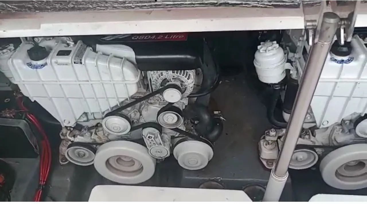 2  Motores Mercury Diesel QDS4 4.2 82h Branco Parella - Foto 5