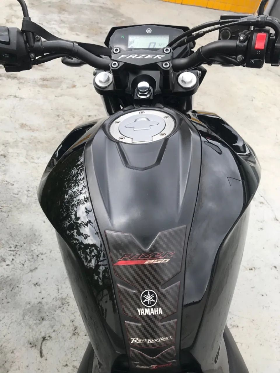 Yamaha Fz25 impecável! Troco por menor valor !  - Foto 3