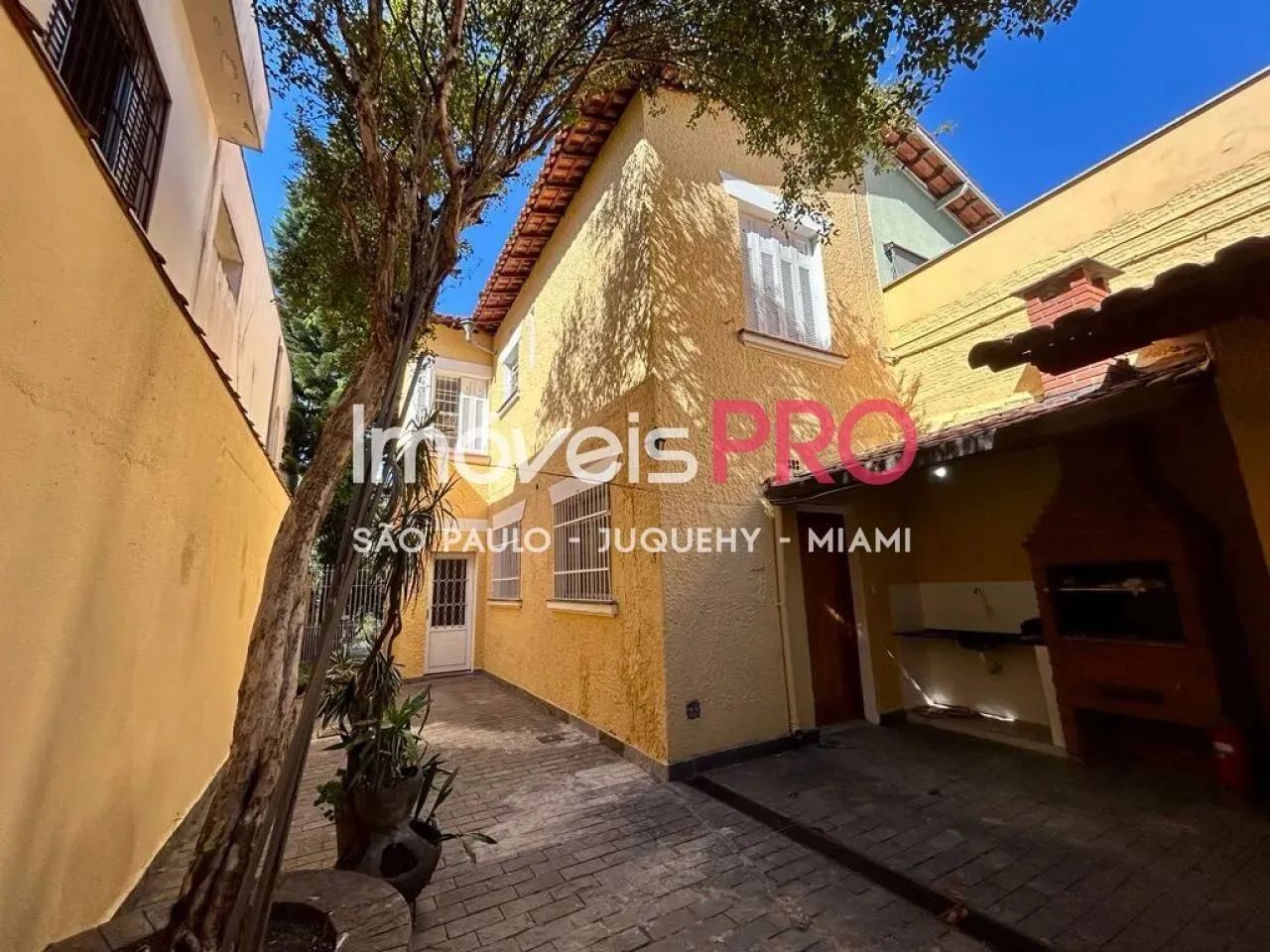 Ótima casa residencial e comercial em frente ao parque da Aclimação !