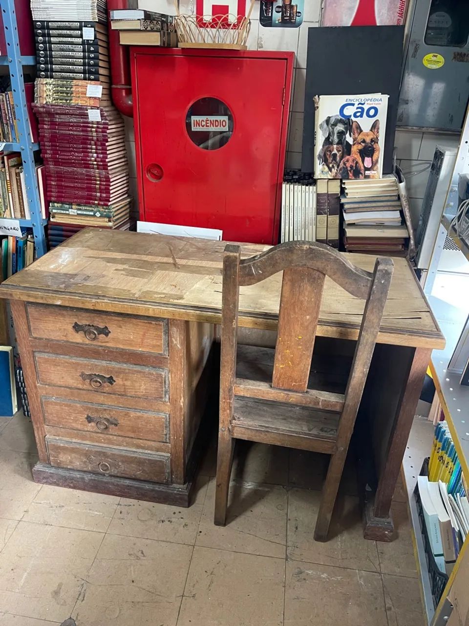 Conjunto de mesa com cadeira escrivaninha anos 60 madeira 60x80x1,30 CM