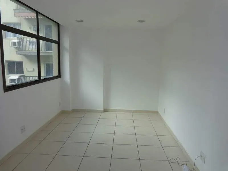 Salas/Conjuntos para aluguel, com 20m² no Freguesia!