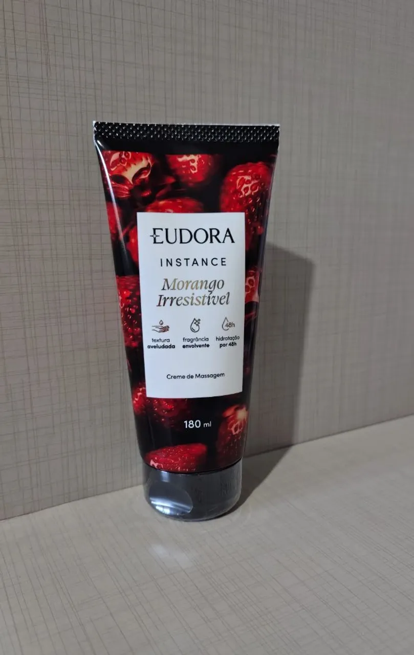 Creme de Massagem Morango Irresistível Eudora Instance 180ml