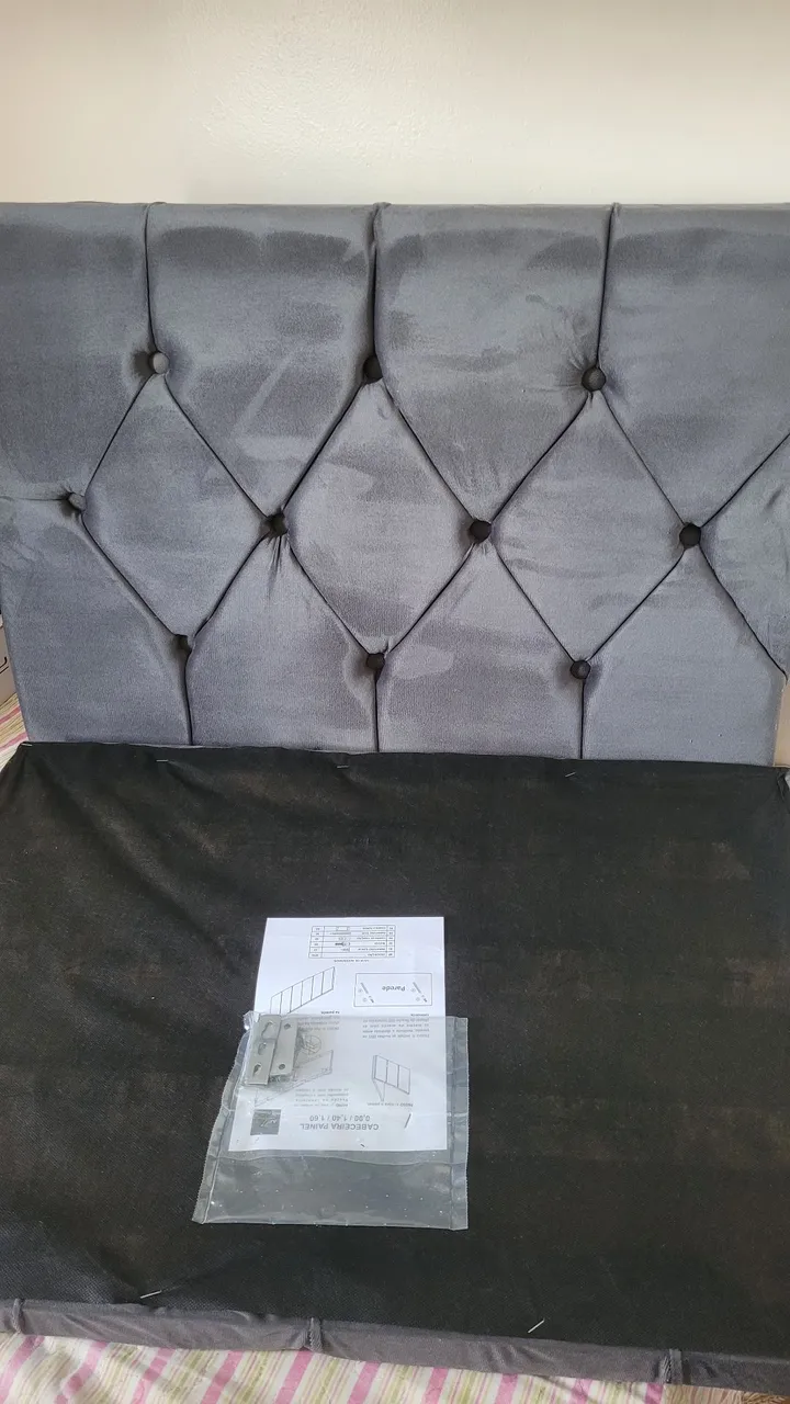 Cabeceira de Cama Estofada Cinza