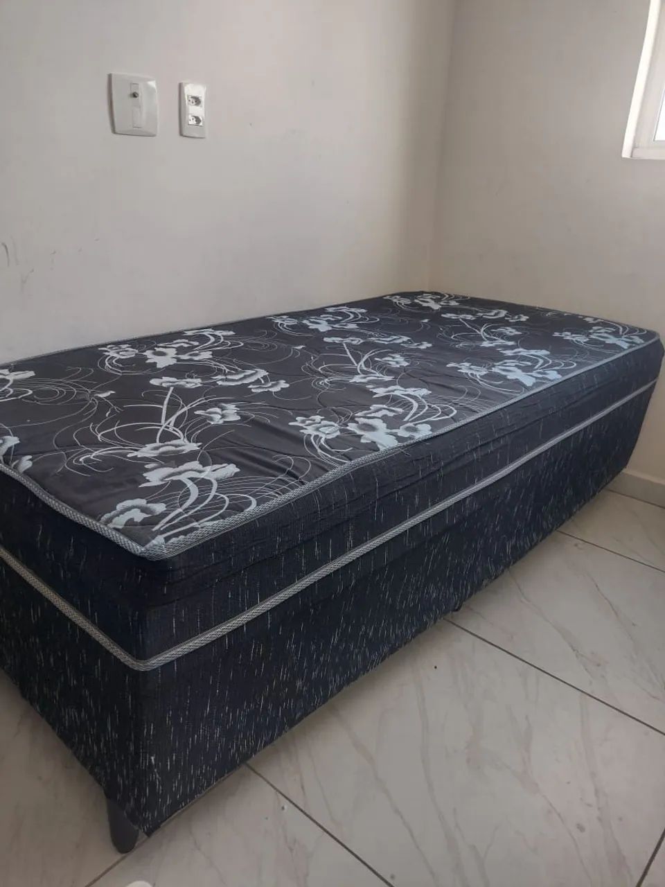 Cama Box solteiro nova 10 cm de espuma Não entrego 