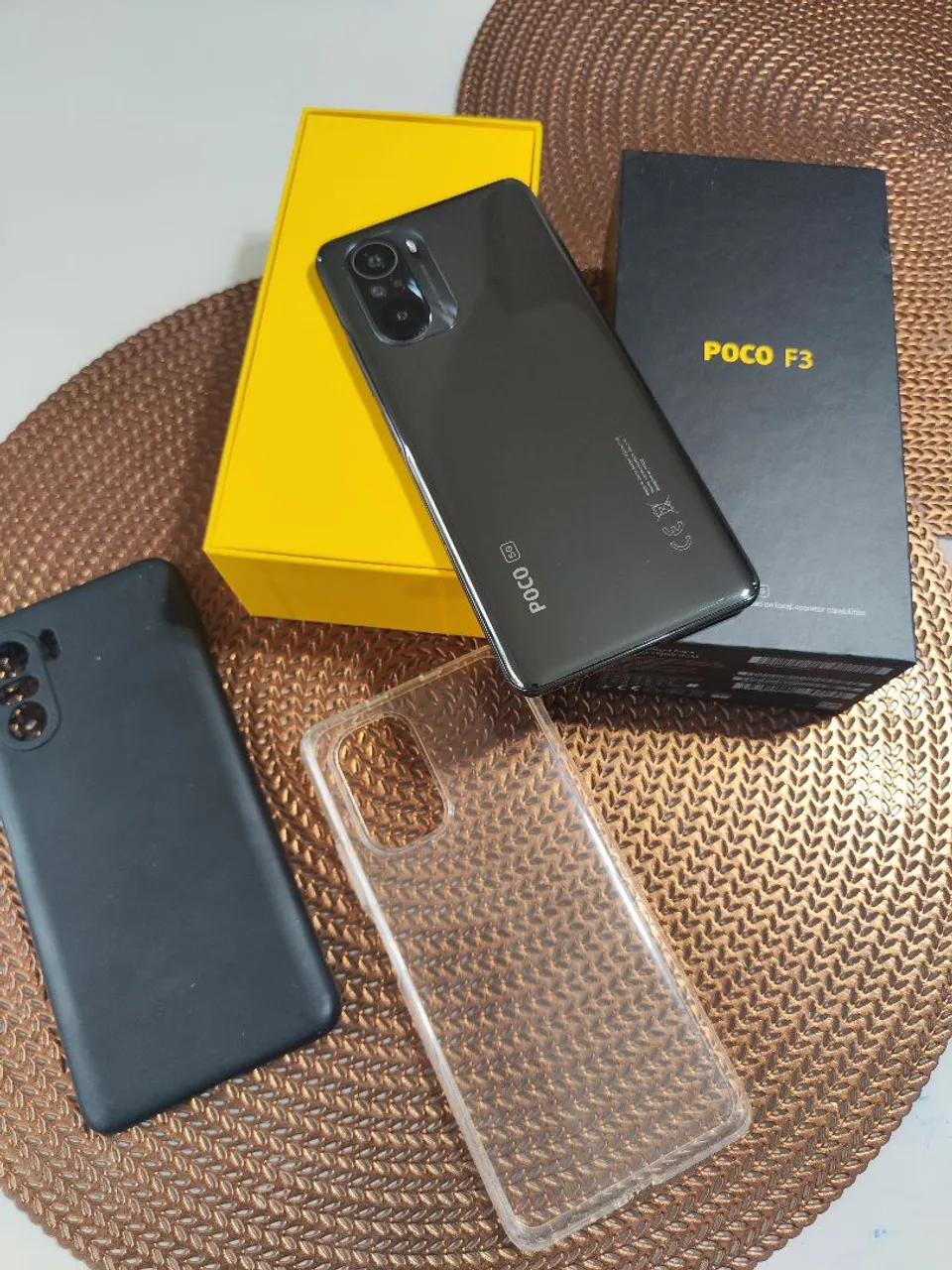 Xiaomi Poco F3 6/128 (2 capas + película)