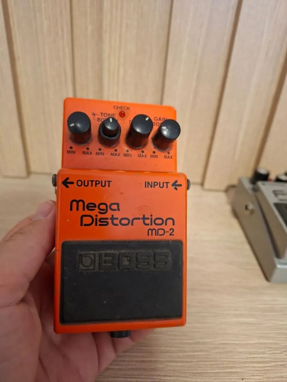 Pedal Boss Mega Distortion MD2