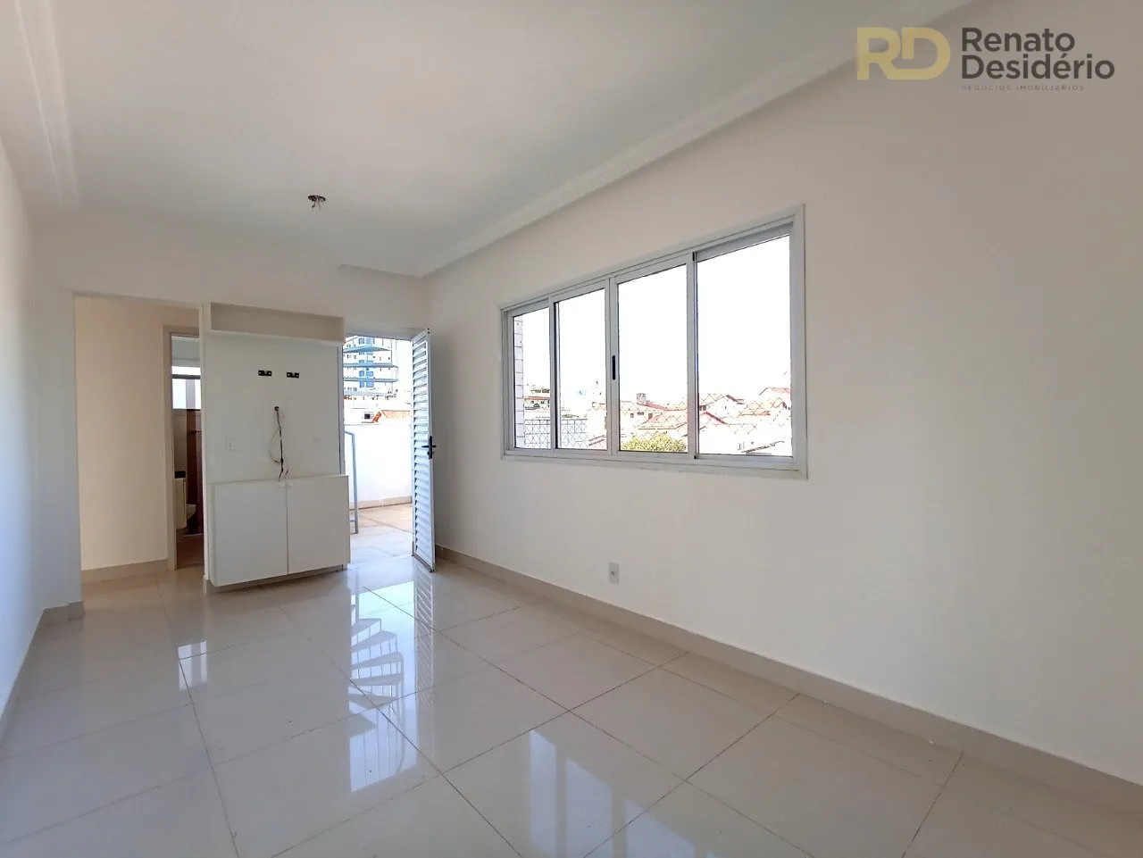 Cobertura no Caiçara de 02 Quartos com 02 vagas de garagem