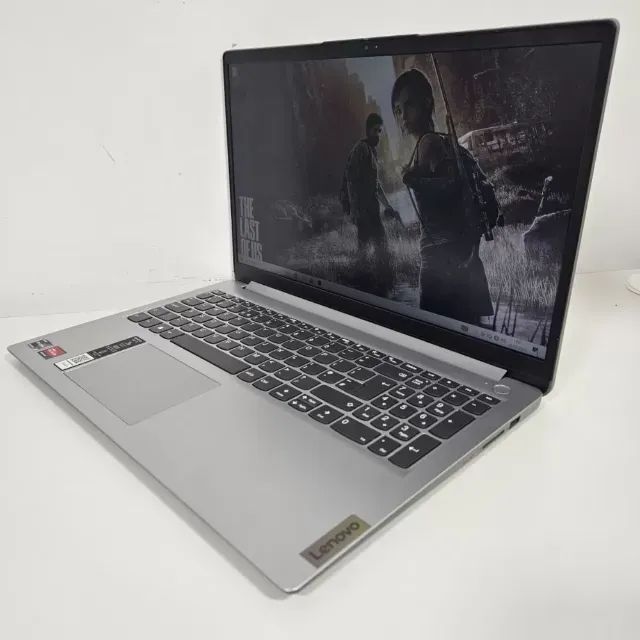 Notebook Lenovo Ryzen 3 7320U - 4Gb Ram - SSD - Foto 2