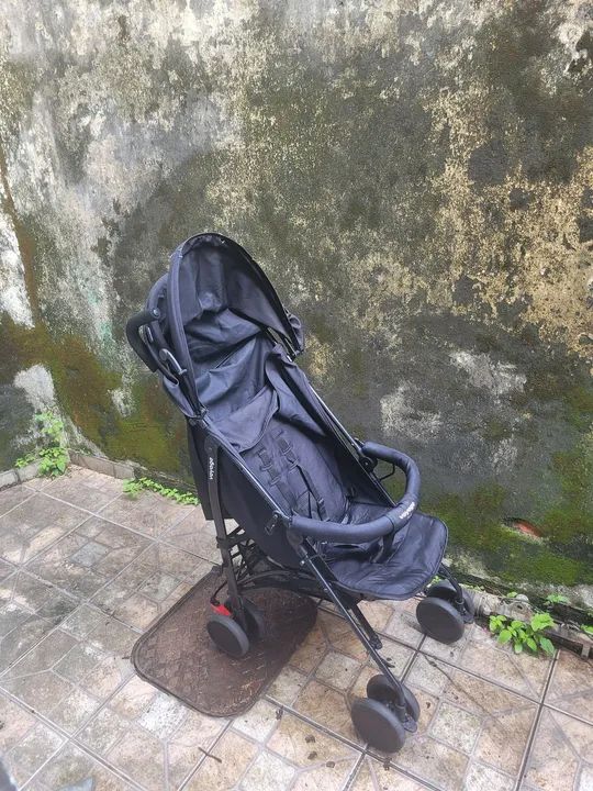 Vendo carrinho de bebê 