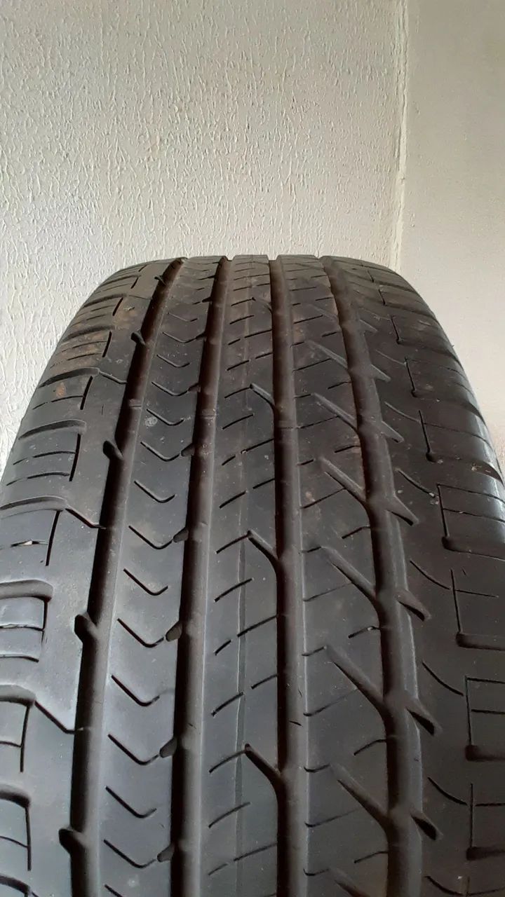 Pneu Goodyear 20° 245/45/20