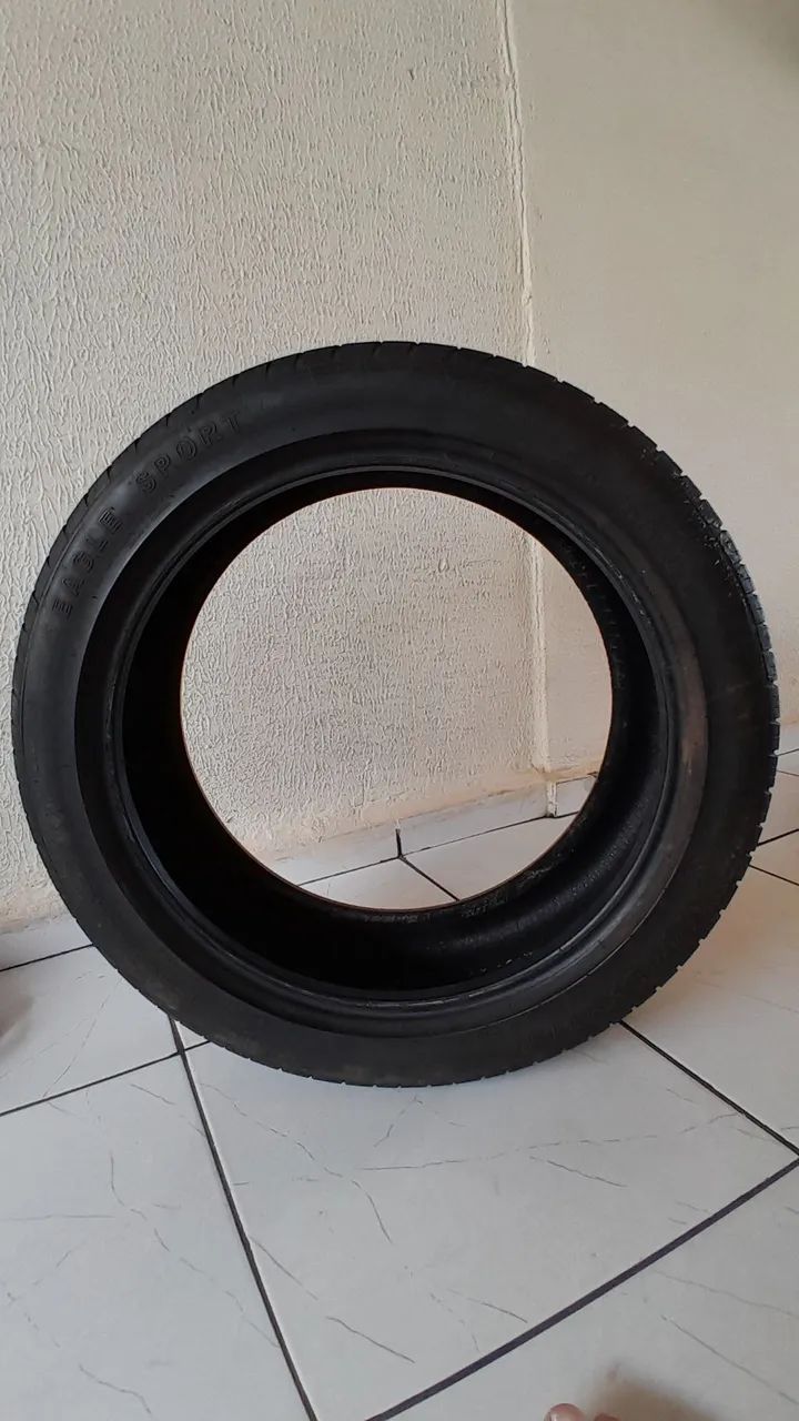 Pneu Goodyear 20° 245/45/20 - Foto 2