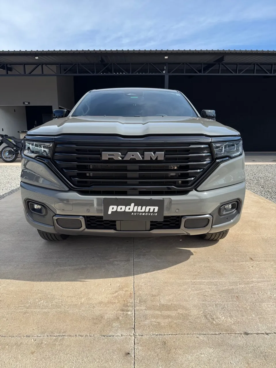 RAM RAMPAGE LARAMIE NIGHT EDITION COM PACK ELITE 24/24