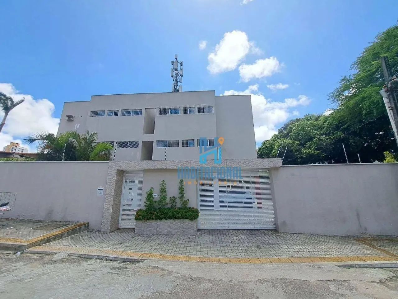 Apartamento com 2 dormitórios para alugar, 75 m² por R$ 2.000,00/mês - Lagoa Nova - Natal/