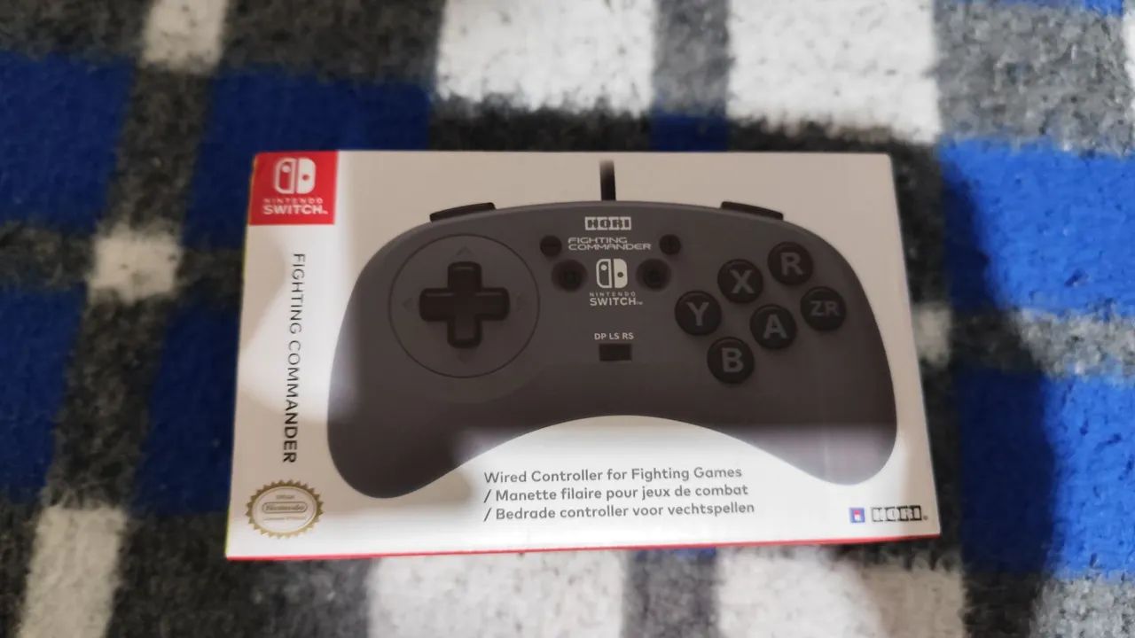 Controle Hori Fighting Commander Nintendo Switch Peças e