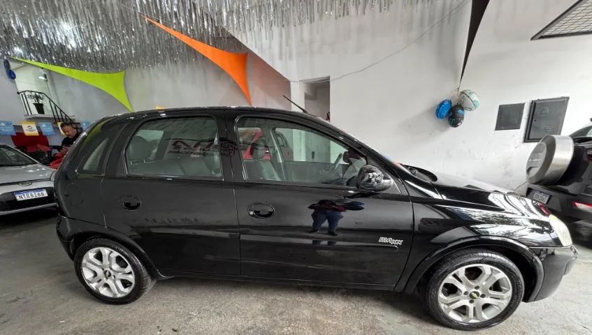 GM Corsa Maxx 1.4 Completo Flex A/C Troca Rodas e kit Multimidia  - Foto 3