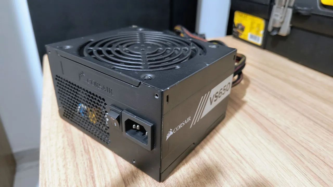 Fonte 650w Corsair 80 Plus