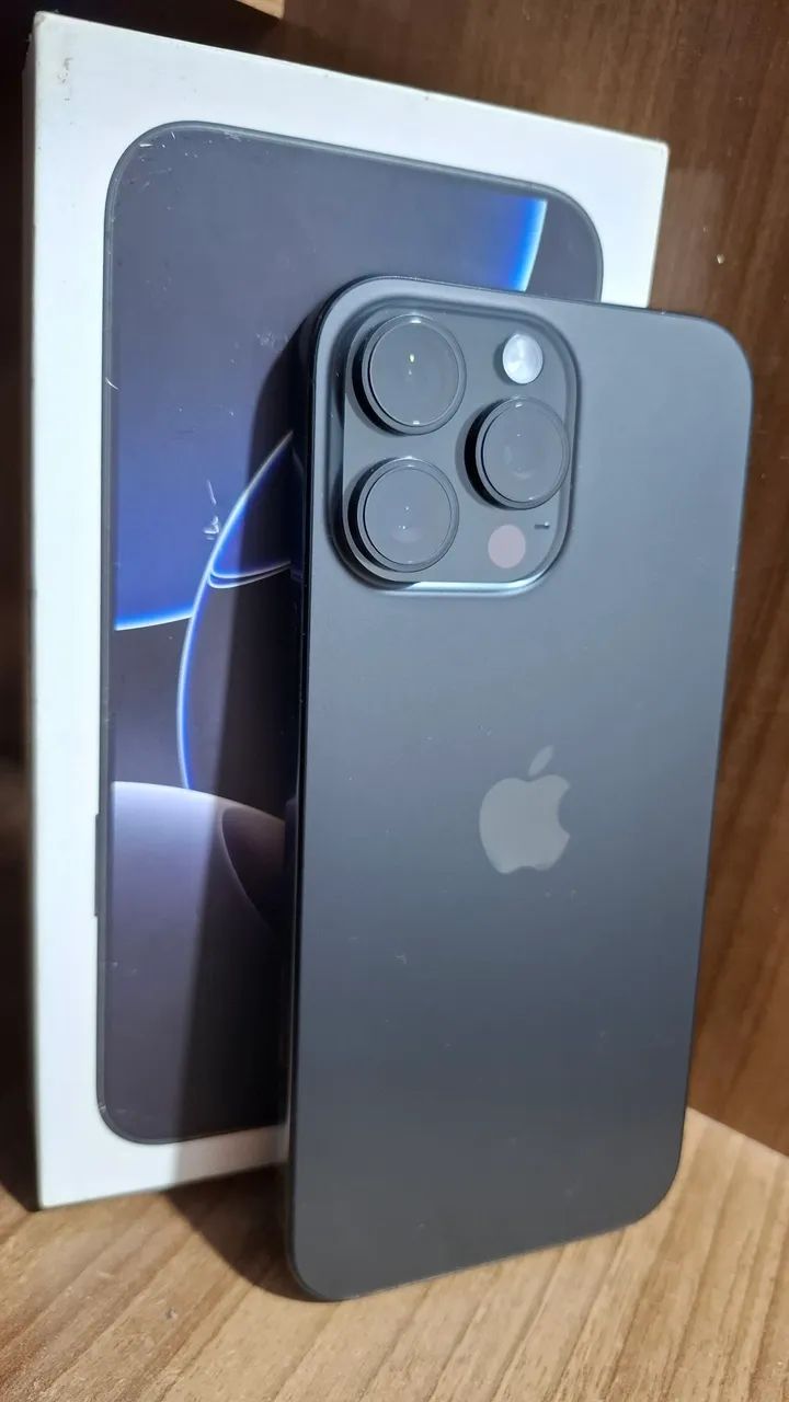 iPhone 16 pro max - 256GB - 64 ciclos - Bateria 100% - Celulares e