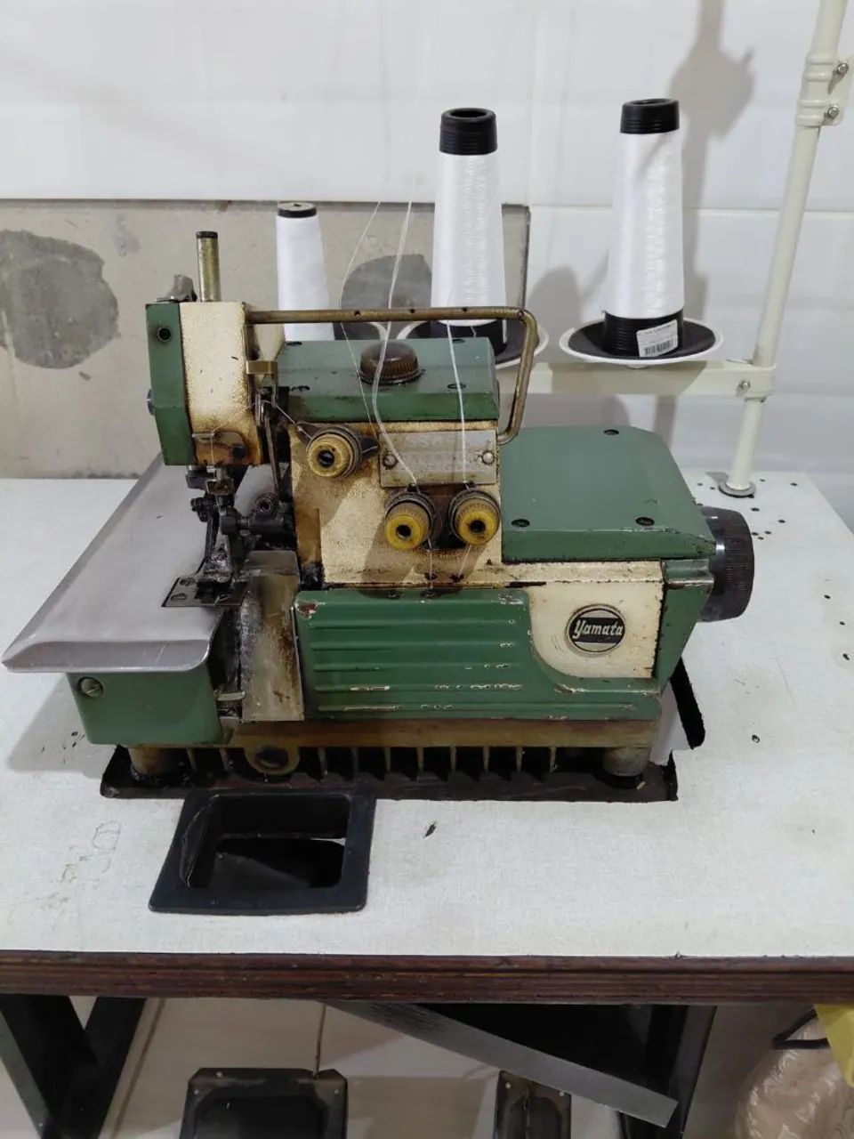 Overlock Industrial 3 Fios Usada - Perfeito Funcionamento