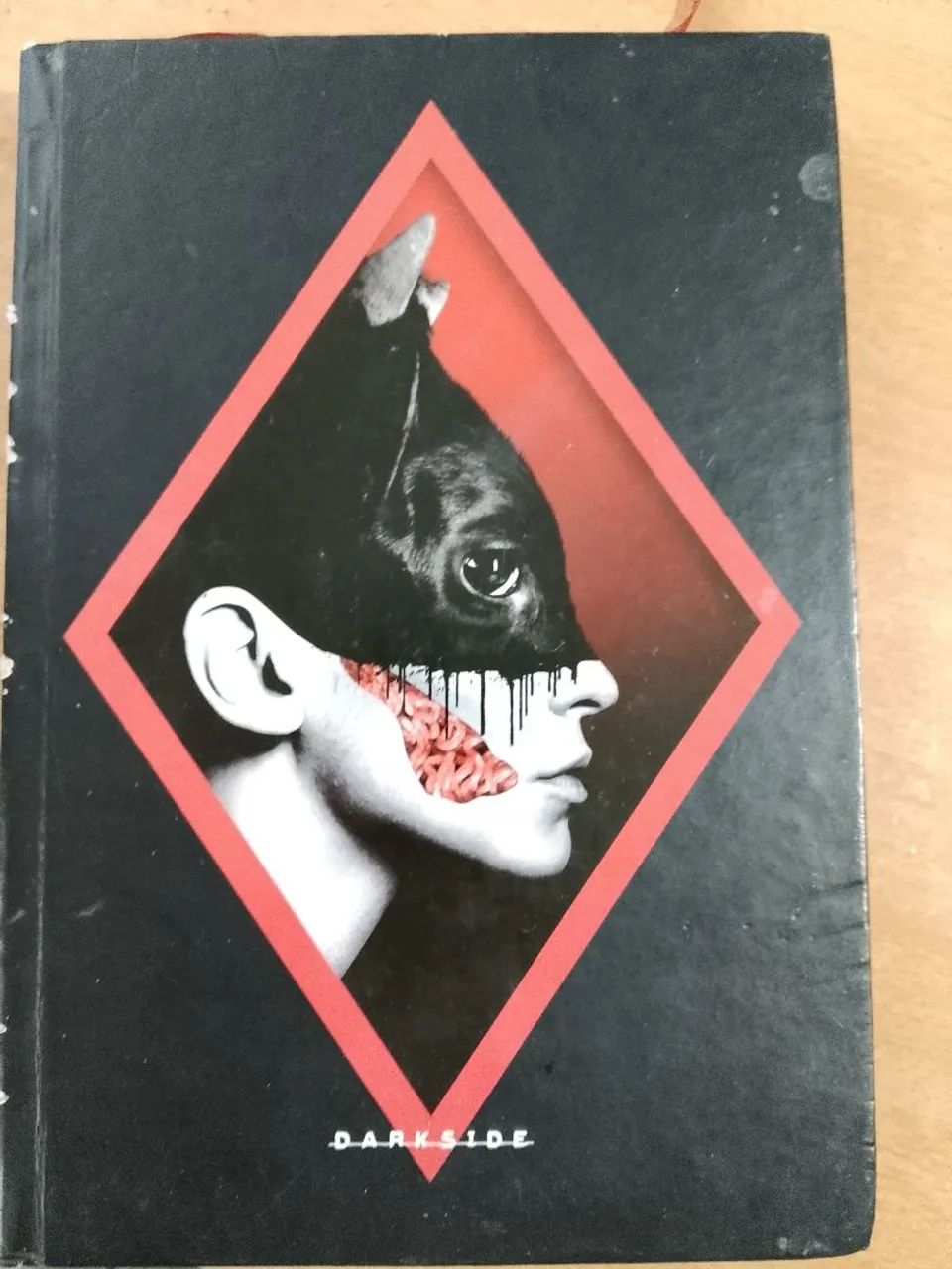 Livro sabor cadáver.