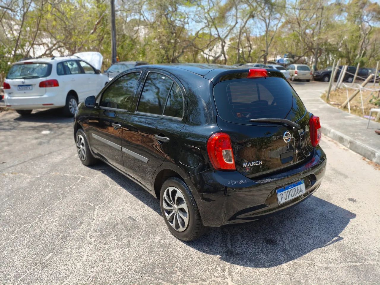 Nissan March 1.0 12V FLEX 5P 2016