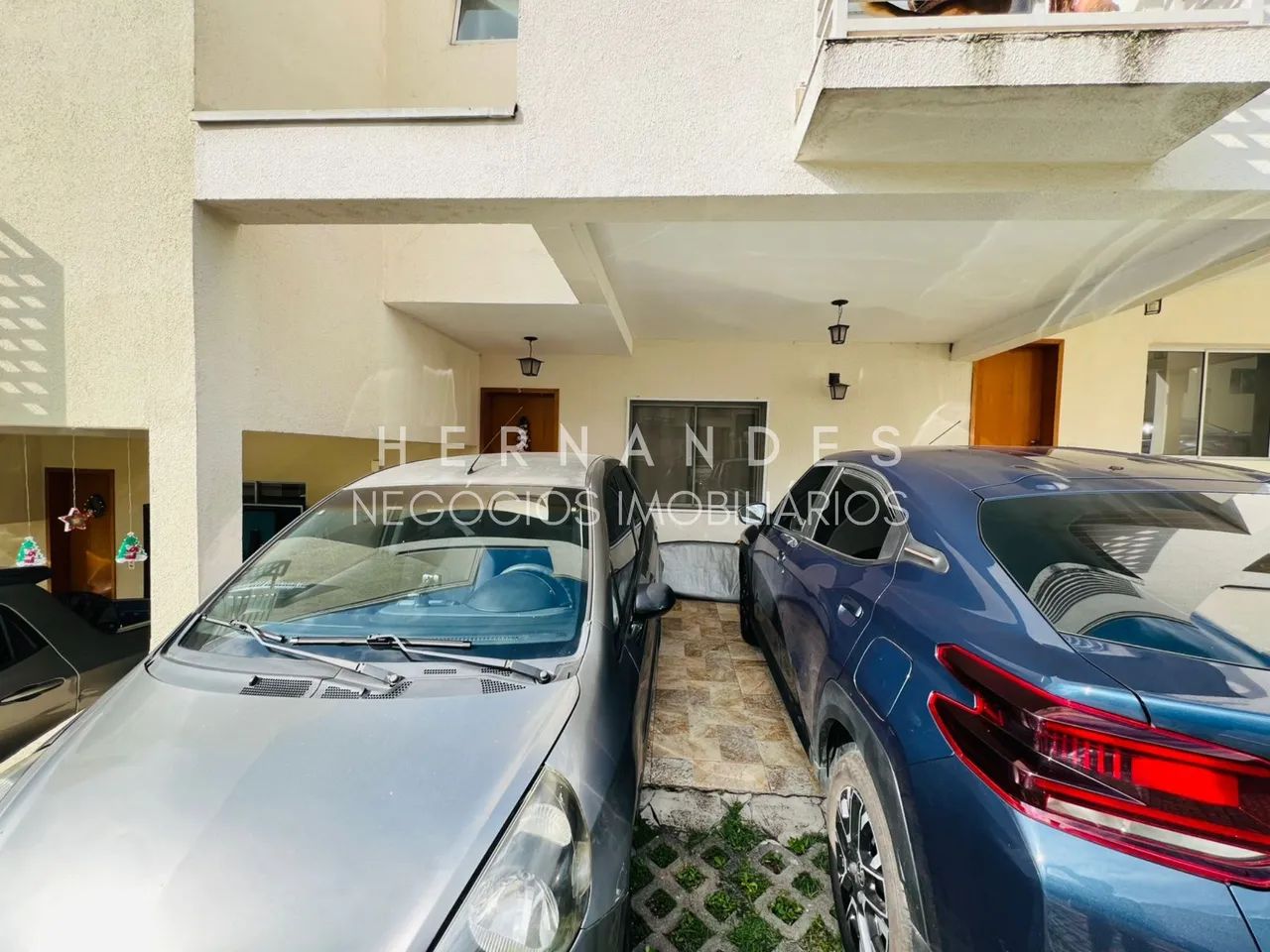 Venda de Casa em Condomínio de Luxo em Santana de Parnaíba-SP, 3 Quartos e 2 Vagas de Gara - Foto 2